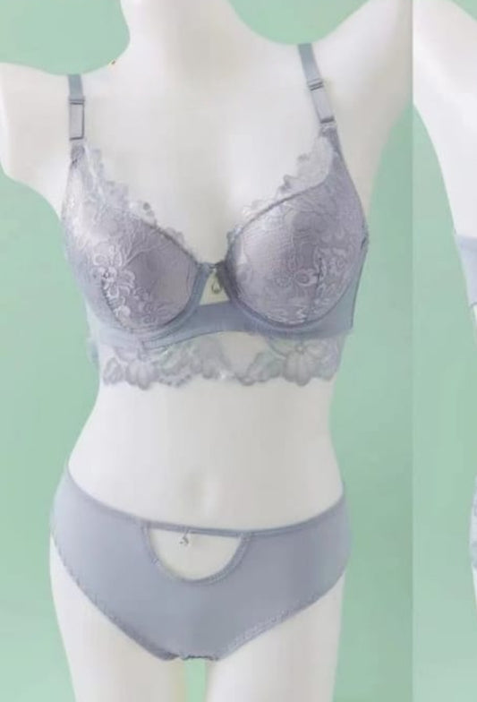 Fancy light padded bra Wired set with lace 36 to 42. Cup size B [AR000081]